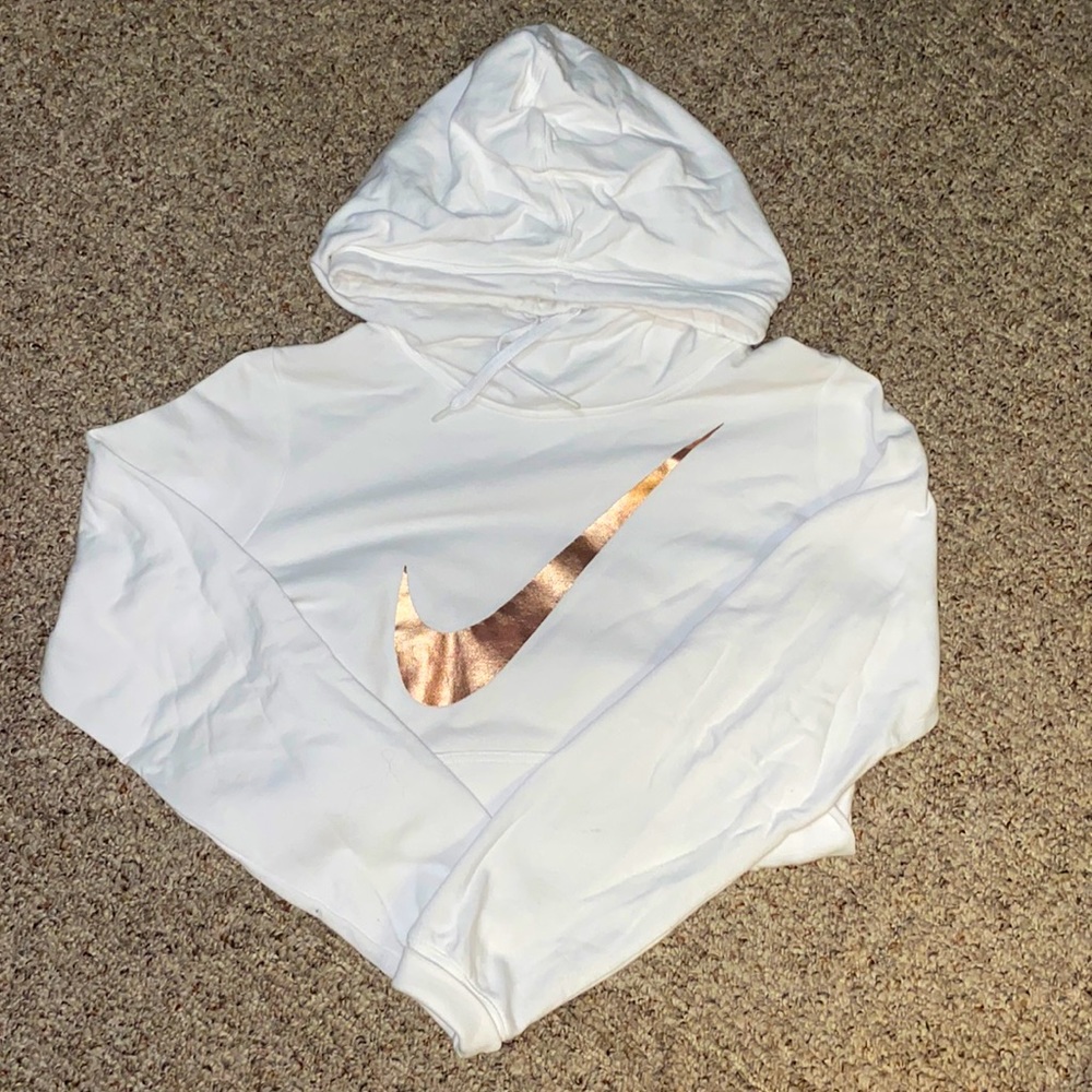 Women’s Nike sweatshirt